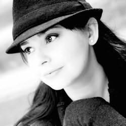 Michelle Hodkin's picture