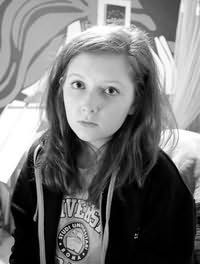 Alice Oseman's picture