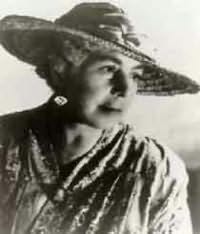 Elinor M Brent-Dyer's picture